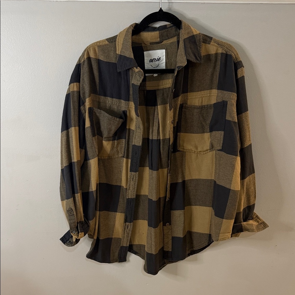 Aerie Women's Dark Gray and Tan Plaid Button-Down Shirt